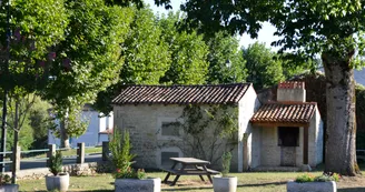 Saint-Césaire Place Mairie