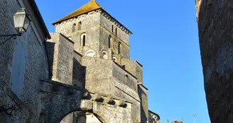 Saint-Sauvant Eglise